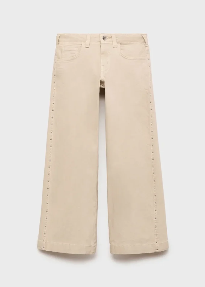 Jeans mit niedriger Taille und Nieten Jeans mit niedriger Taille und Nieten