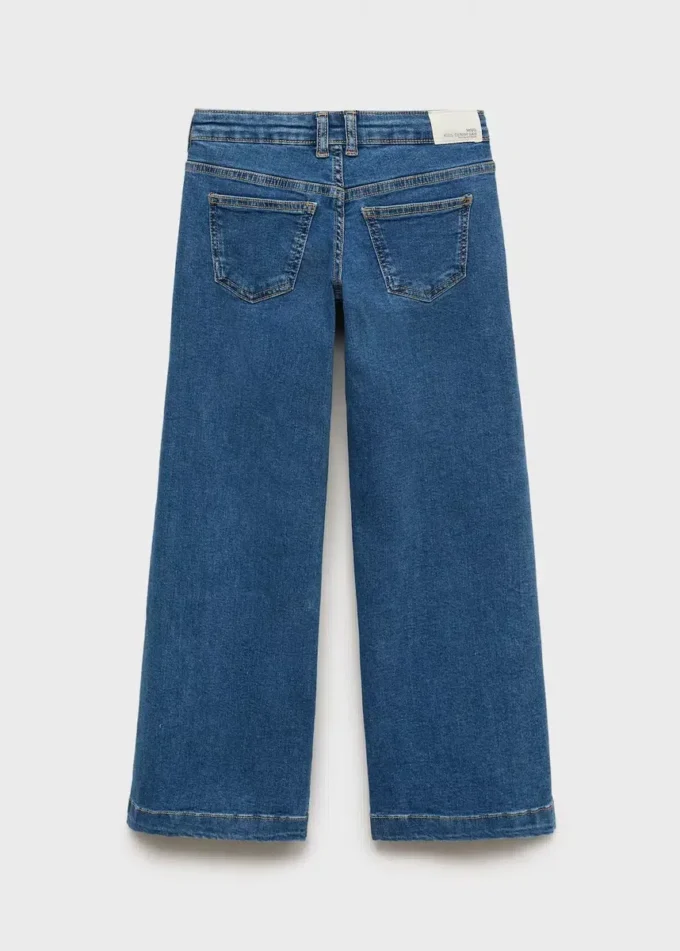 Jeans mit niedriger Taille und Nieten Jeans mit niedriger Taille und Nieten