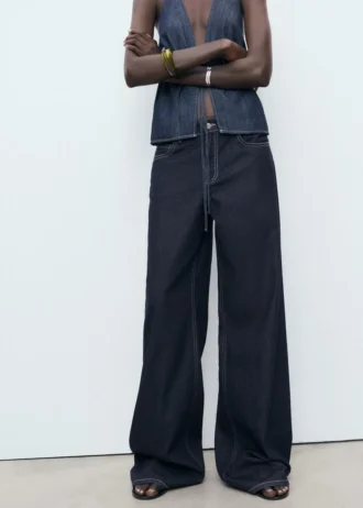 Jeans mit niedriger Taille und weitem Bein