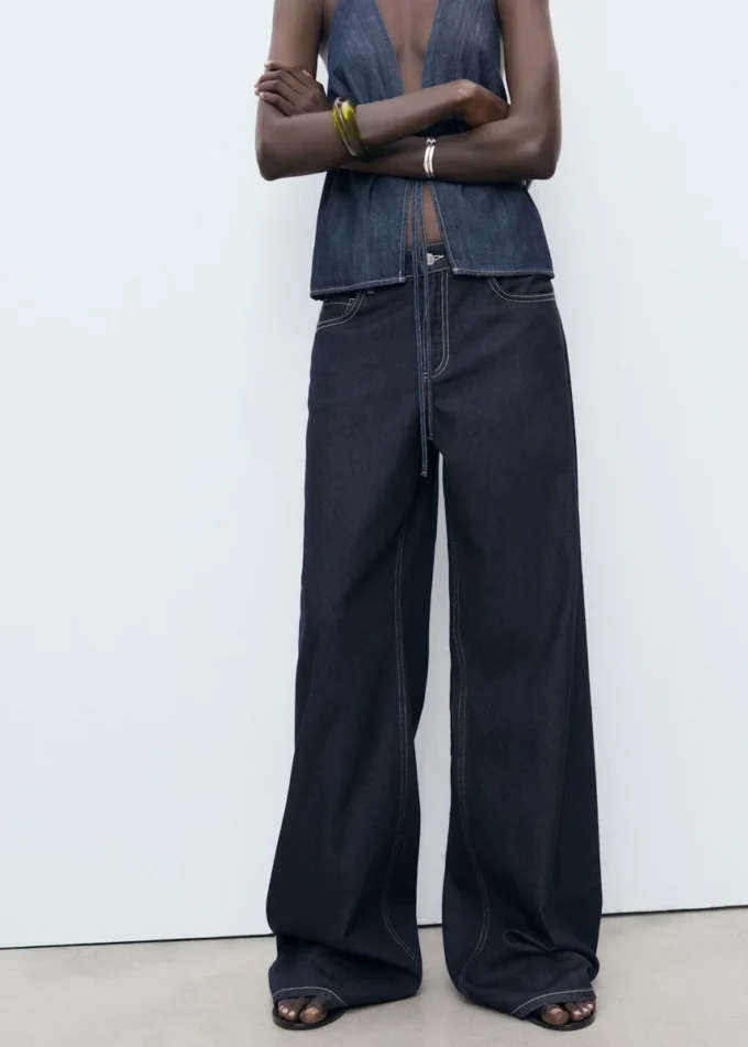 Jeans mit niedriger Taille und weitem Bein