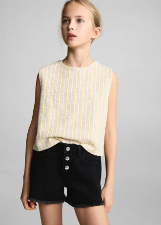Jeansshorts mit ausgefranstem Saum