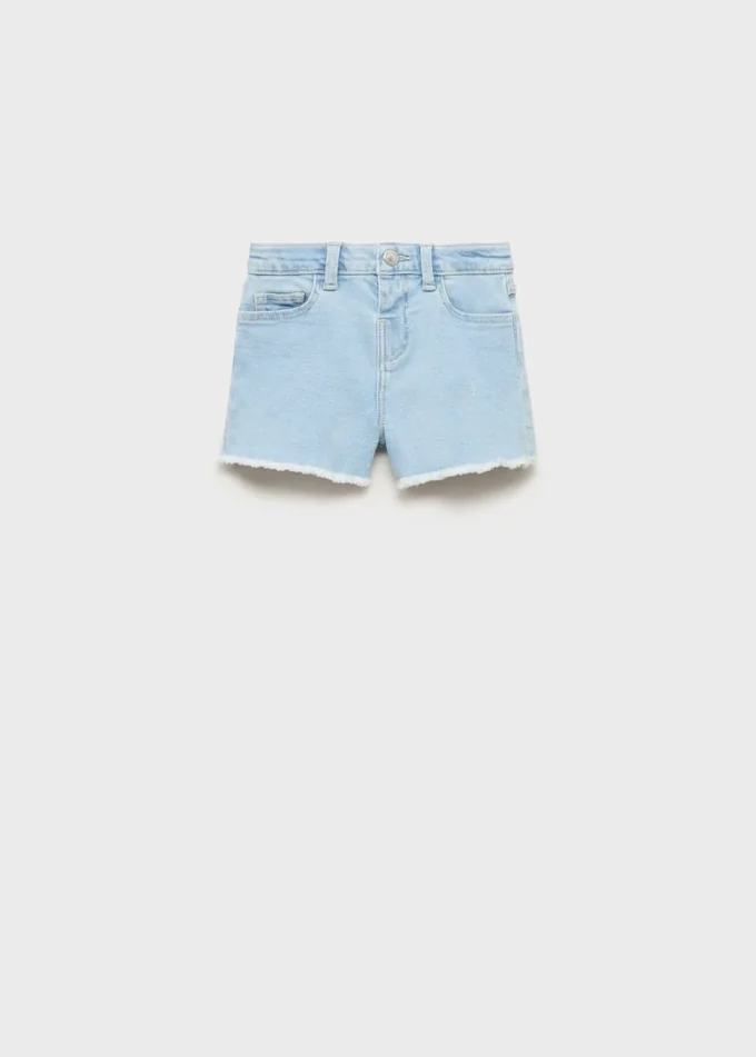 Jeansshorts mit ausgefranstem Saum Jeansshorts mit ausgefranstem Saum