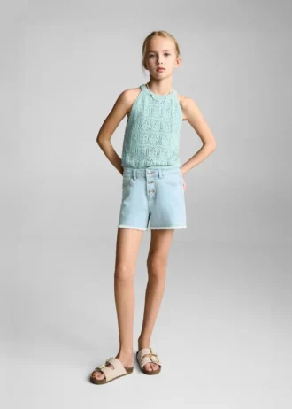 Jeansshorts mit ausgefranstem Saum