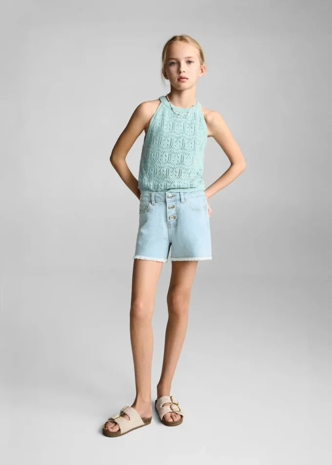 Jeansshorts mit ausgefranstem Saum