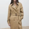 Klassischer Trenchcoat mit Gürtel