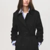 Klassischer Trenchcoat mit Gürtel