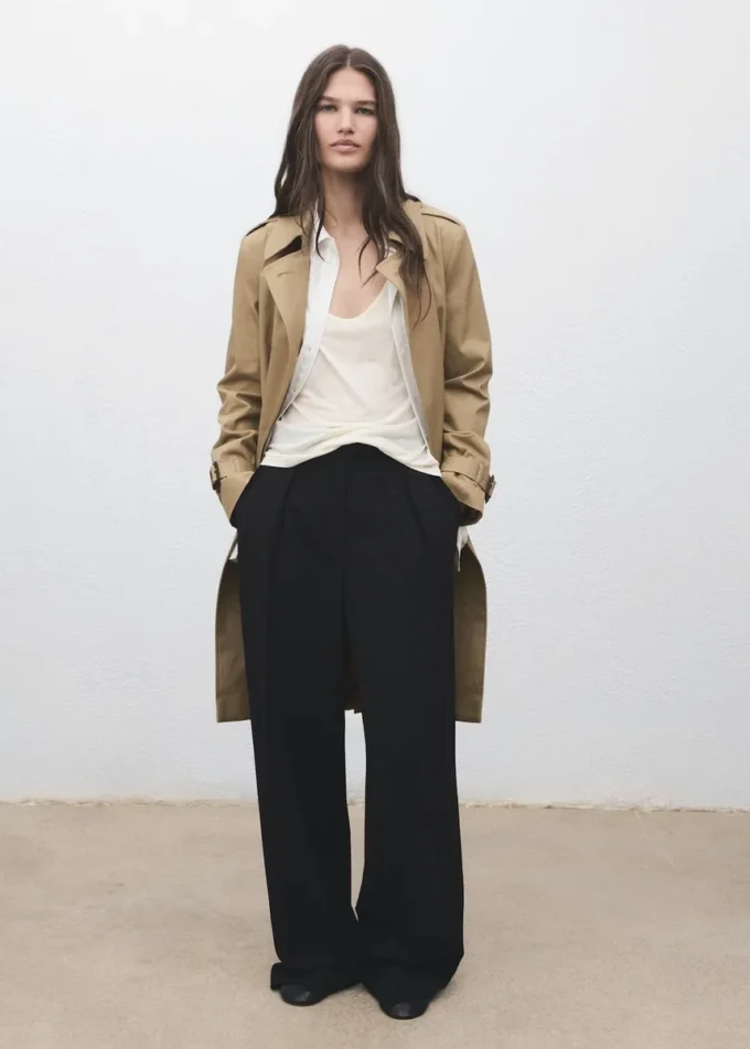 Klassischer Trenchcoat mit Gürtel