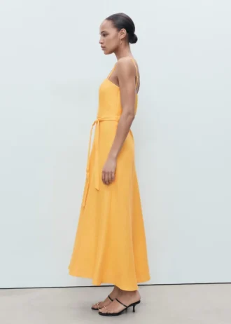 Kleid aus Leinenmischung mit Schleife