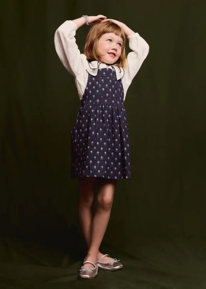 Kleid mit Blumenmuster Kleid mit Blumenmuster