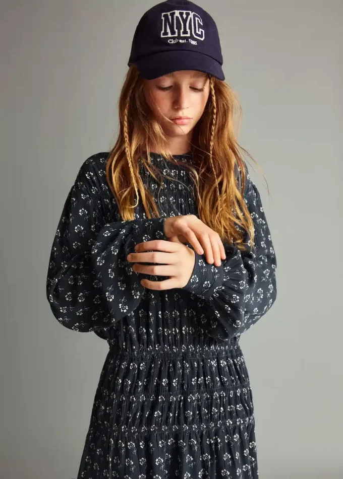 Kleid mit Blumenmuster und Puffärmeln