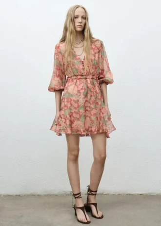 Kleid mit Blumenmuster und Puffärmeln