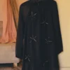 Kleid mit Blumenstickerei