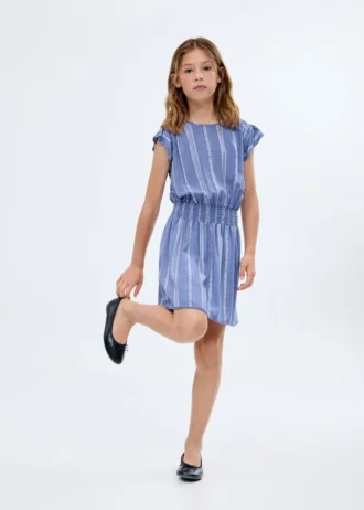 Kleid mit Blumenstickerei