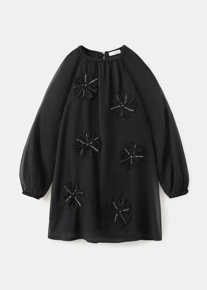 Kleid mit Blumenstickerei
