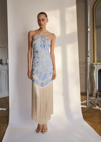 Kleid mit Blumenstickerei und Fransen