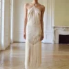 Kleid mit Blumenstickerei und Fransen Kleid mit Blumenstickerei und Fransen