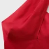 Kleid mit gekreuztem Ausschnitt und Schlitz Kleid mit gekreuztem Ausschnitt und Schlitz