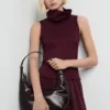 Kleid mit kombiniertem Trichterkragen Kleid mit kombiniertem Trichterkragen