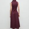 Kleid mit kombiniertem Trichterkragen Kleid mit kombiniertem Trichterkragen