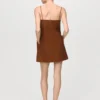 Kleid mit Schleifenausschnitt Kleid mit Schleifenausschnitt