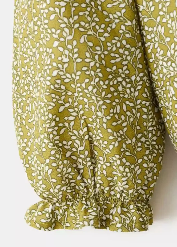 Kleid und Rüschen-Strampler