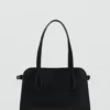 Kleine Tasche mit Noppeneffekt