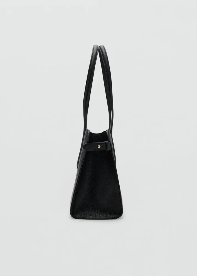 Kleine Tasche mit Noppeneffekt