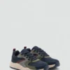 Kombinierte Sneakers mit Schnürsenkeln