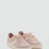 Kombinierte Sneakers mit Schnürsenkeln Kombinierte Sneakers mit Schnürsenkeln