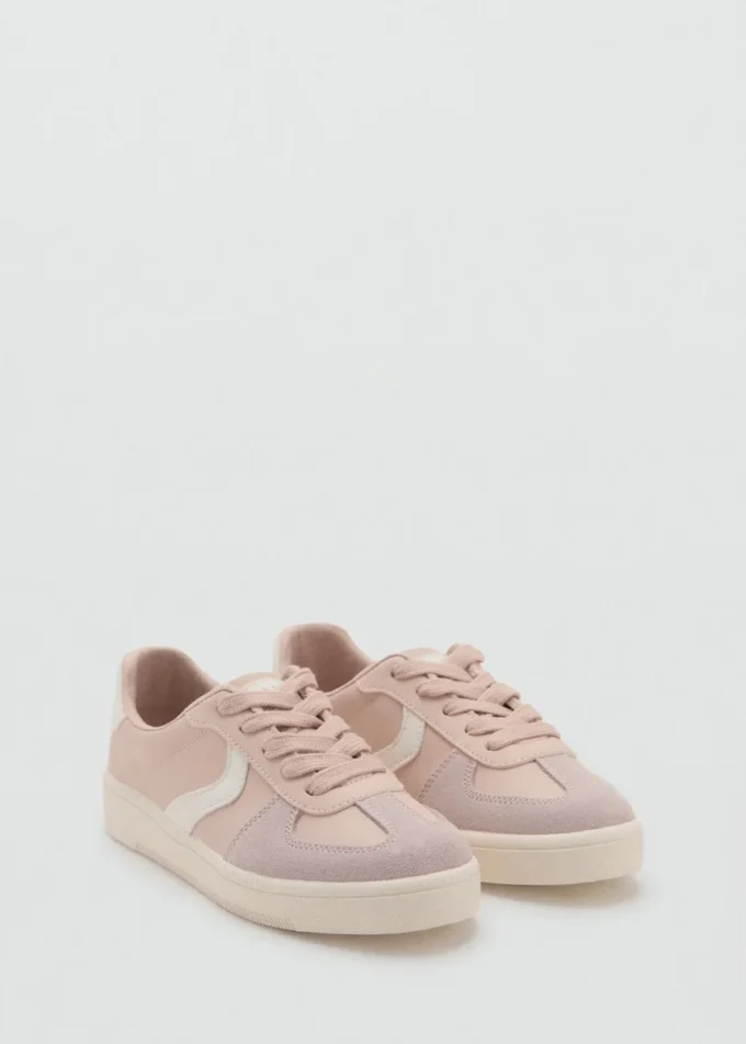 Kombinierte Sneakers mit Schnürsenkeln Kombinierte Sneakers mit Schnürsenkeln
