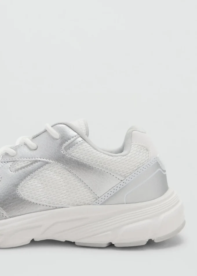 Kombinierte Sneakers mit Schnürsenkeln Kombinierte Sneakers mit Schnürsenkeln