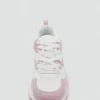 Kombinierte Sneakers mit Schnürsenkeln Kombinierte Sneakers mit Schnürsenkeln