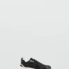 Kombinierte Sneakers mit Schnürsenkeln