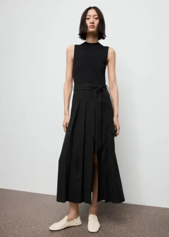 Kombiniertes Webkleid mit Gürtel