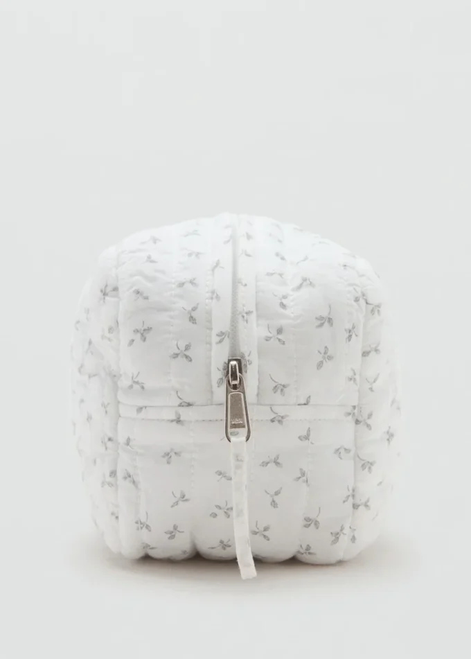 Kosmetiktasche mit Blumenmuster