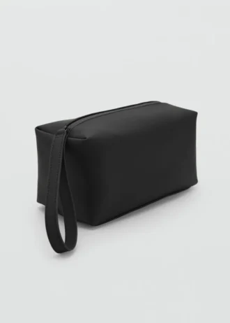 Kosmetiktasche mit kontrastierendem Riemen und Noppenstruktur