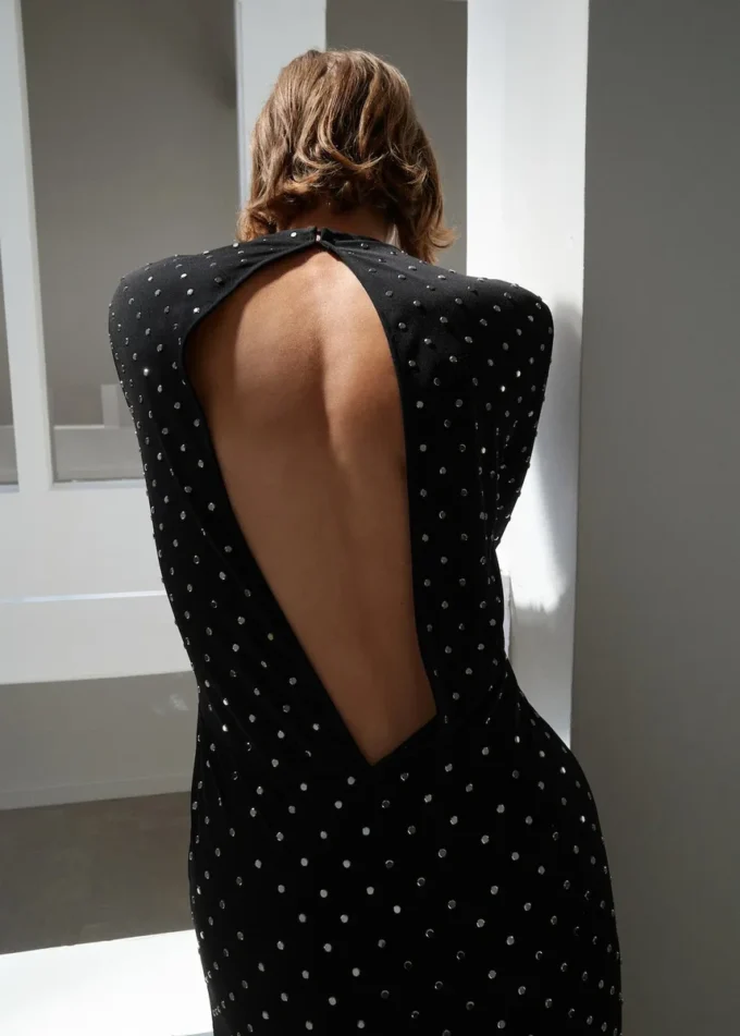 Kristallkleid mit offenem Rücken