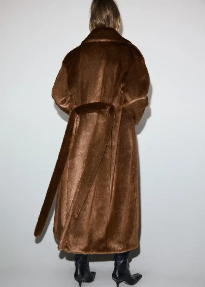 Kunstfellmantel mit Gürtel