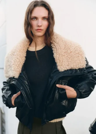 Kunstlederjacke mit Lammfellkragen