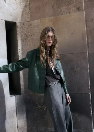 Kunstlederjacke mit Taschen