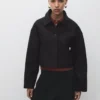 Kurze Jacke mit Taschen Kurze Jacke mit Taschen