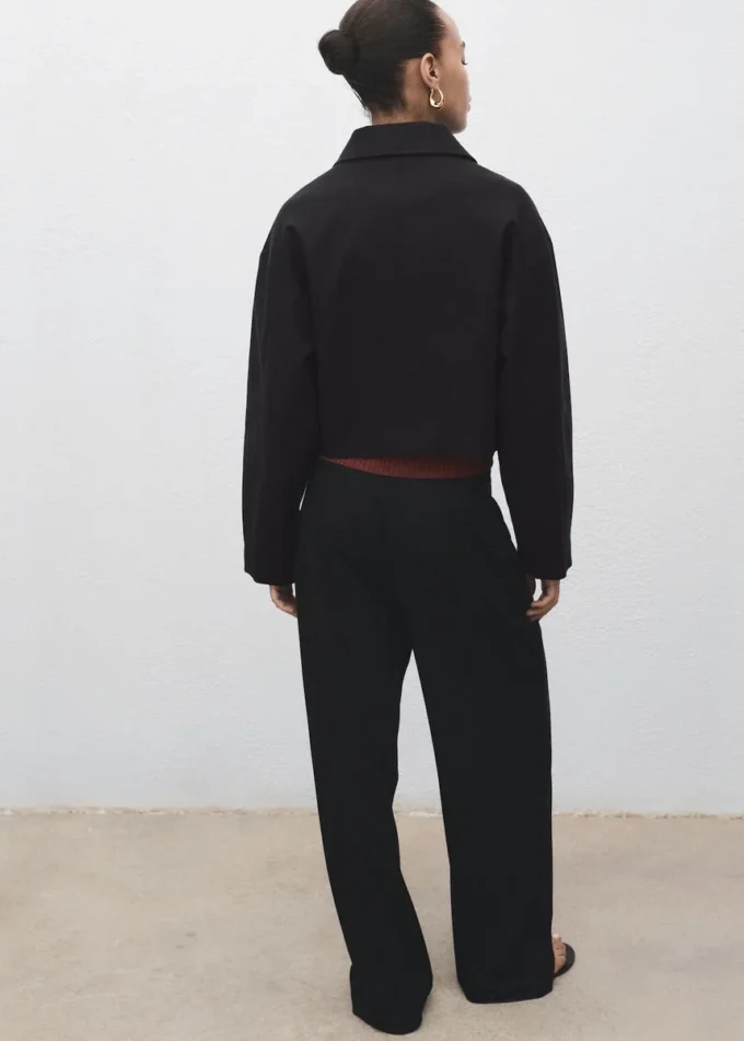 Kurze Jacke mit Taschen Kurze Jacke mit Taschen
