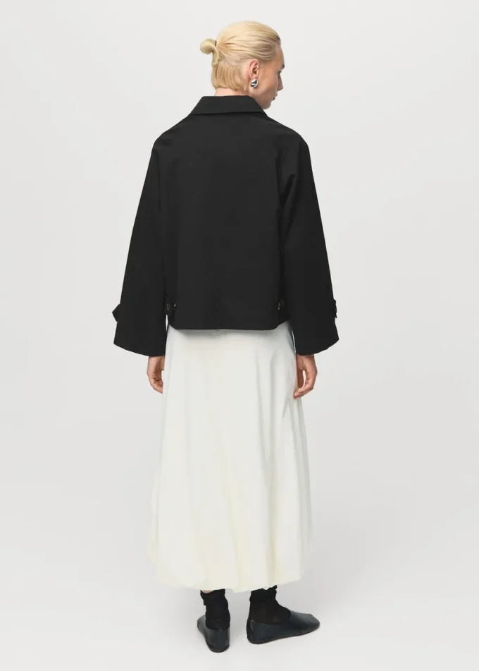 Kurzer Oversize-Trenchcoat mit Schulterklappen