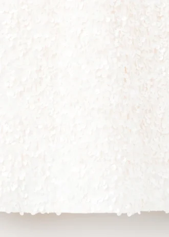 Kurzes Kleid mit Pailletten Kurzes Kleid mit Pailletten