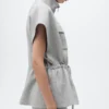 Kurzärmelige Jacke mit verstellbarem Bund Kurzärmelige Jacke mit verstellbarem Bund