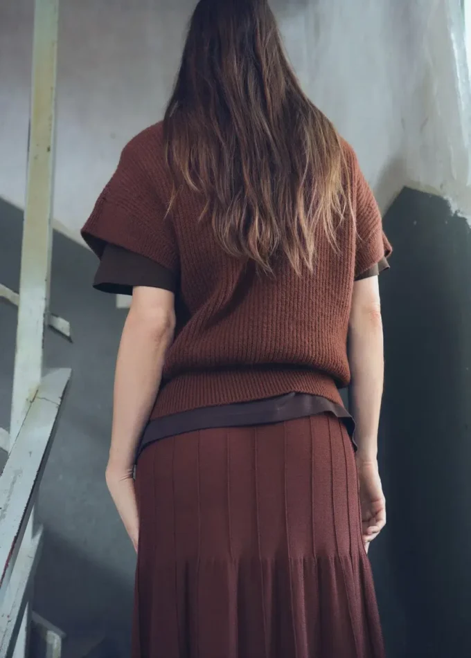 Kurzärmeliger Pullover mit Rollkragen