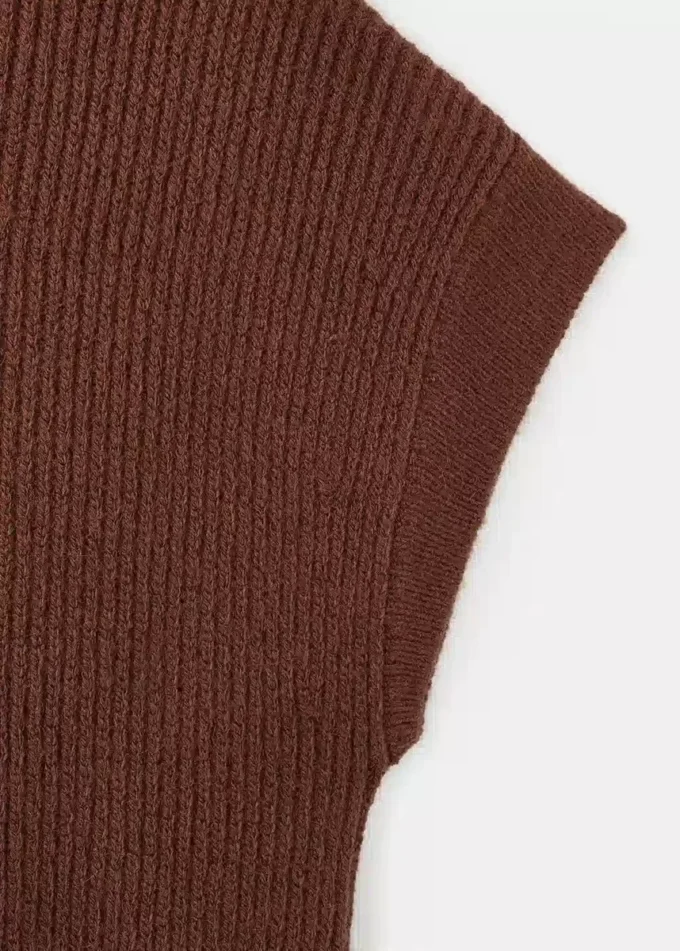 Kurzärmeliger Pullover mit Rollkragen