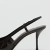 Lackleder-High-Heels mit Ringdetail Lackleder-High-Heels mit Ringdetail