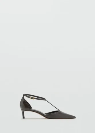 Lackleder-Schuhe mit Kitten-Absatz
