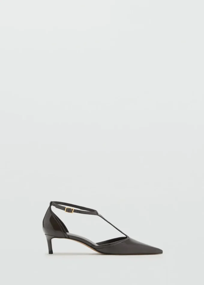 Lackleder-Schuhe mit Kitten-Absatz Lackleder-Schuhe mit Kitten-Absatz